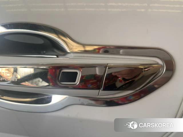 Hyundai Elantra id 4290750 из Китая 18