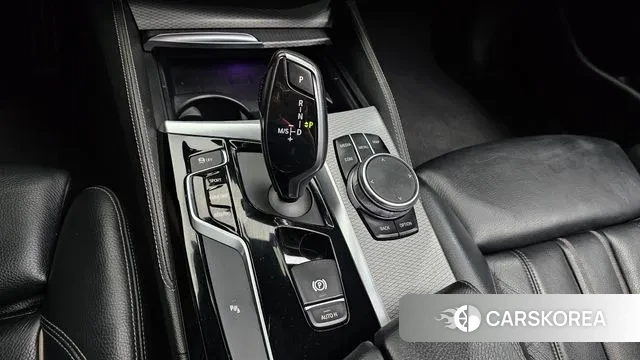 BMW 5 Series (G30) id 3024764 из Кореи 19