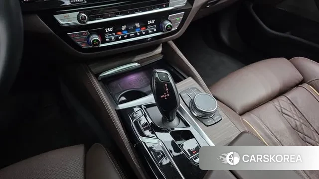 BMW 5 Series (G30) id 3734828 из Кореи 19