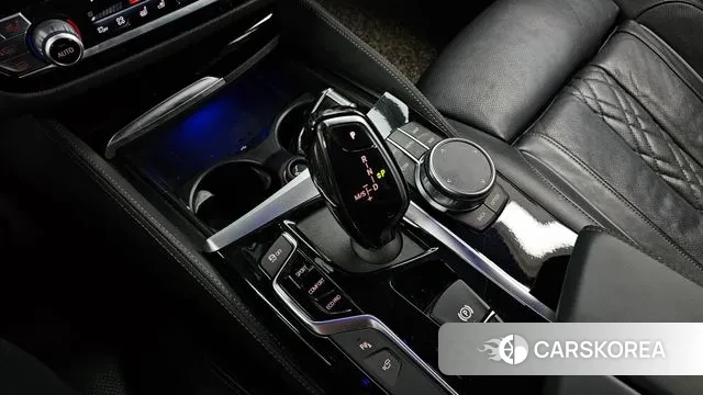 BMW 5 Series (G30) id 3778514 из Кореи 19