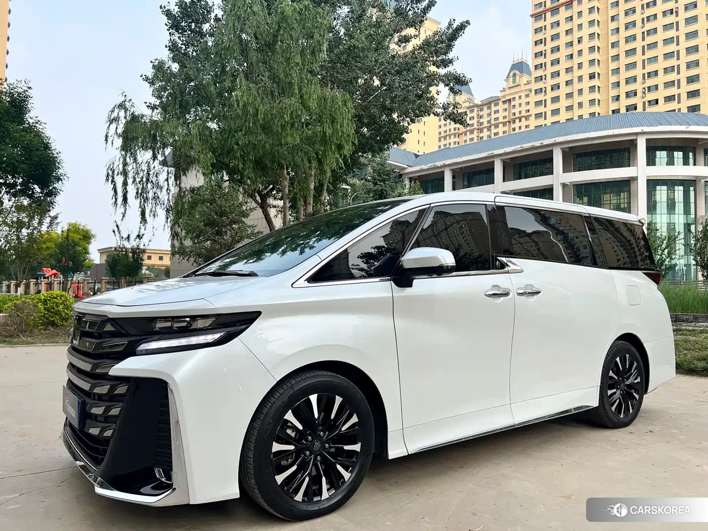 Toyota Vellfire id 4548361 из Китая 12