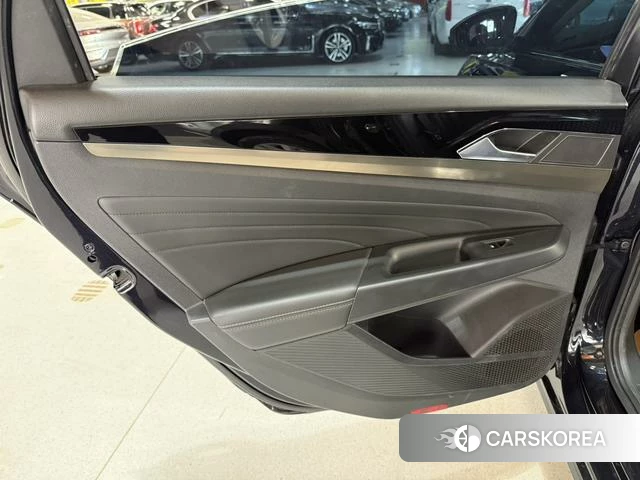 Volkswagen Passat id 4257711 из Китая 27