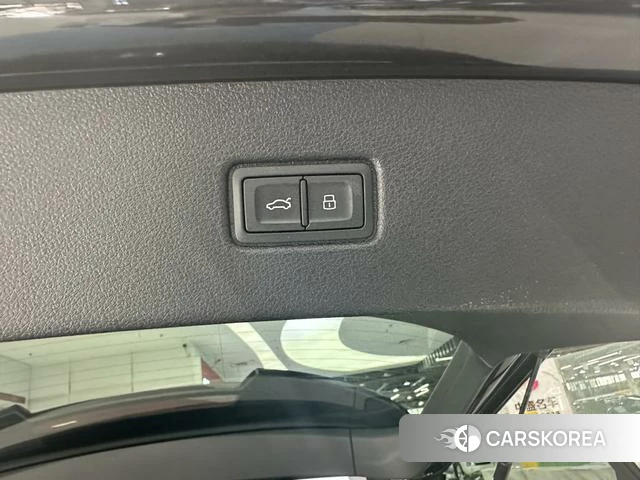 Audi Q7 id 4353106 из Китая 23