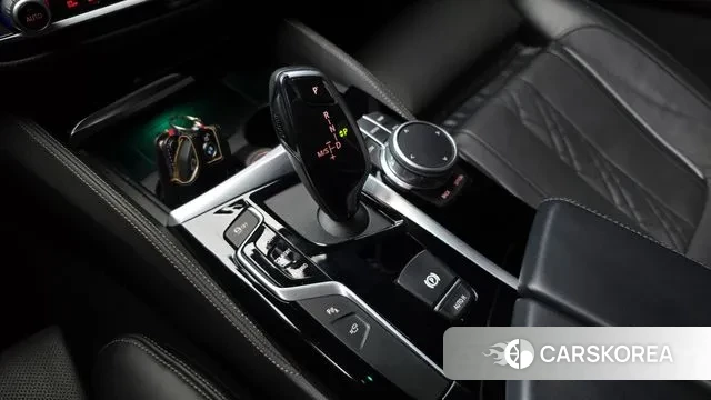 BMW 5 Series (G30) id 3535549 из Кореи 19