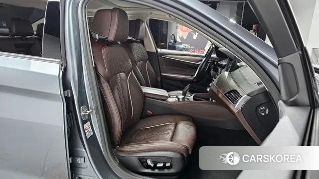 BMW 5 Series (G30) id 3504846 из Кореи 19