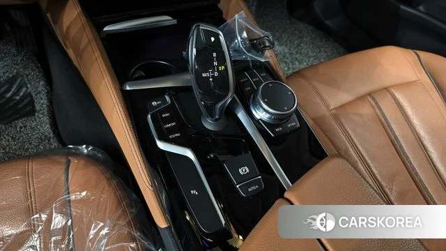 BMW 5 Series (G30) id 3796356 из Кореи 19