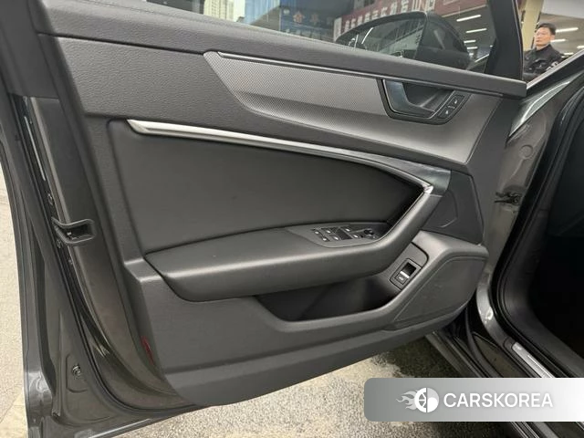 Audi A6L id 4275931 из Китая 22