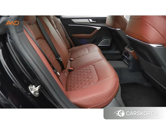 Audi A7L id 4328806 из Китая 9