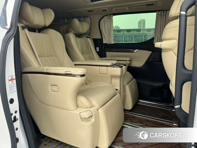 Toyota Elfa id 4290787 из Китая 12