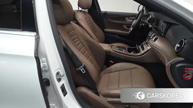 Mercedes-Benz E-Class W213 id 3327886 из Кореи 19