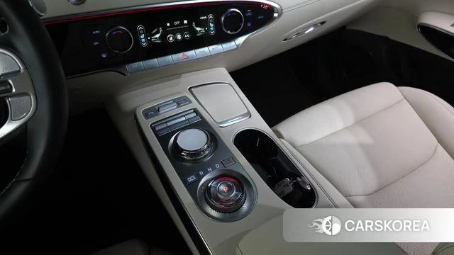 Genesis GV70 id 4323840 из Кореи 32