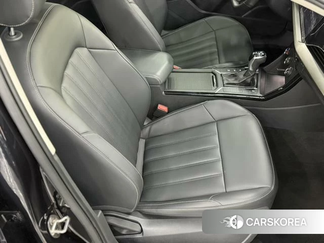 Volkswagen Passat id 4212375 из Китая 13