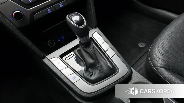 Hyundai Avante AD id 3656786 из Кореи 19