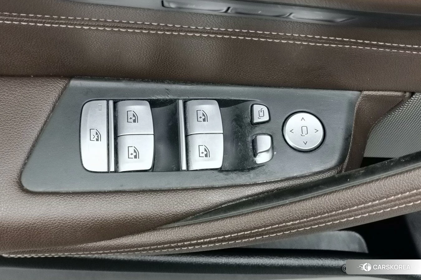 BMW 5 series PHEV id 4504991 из Китая 23