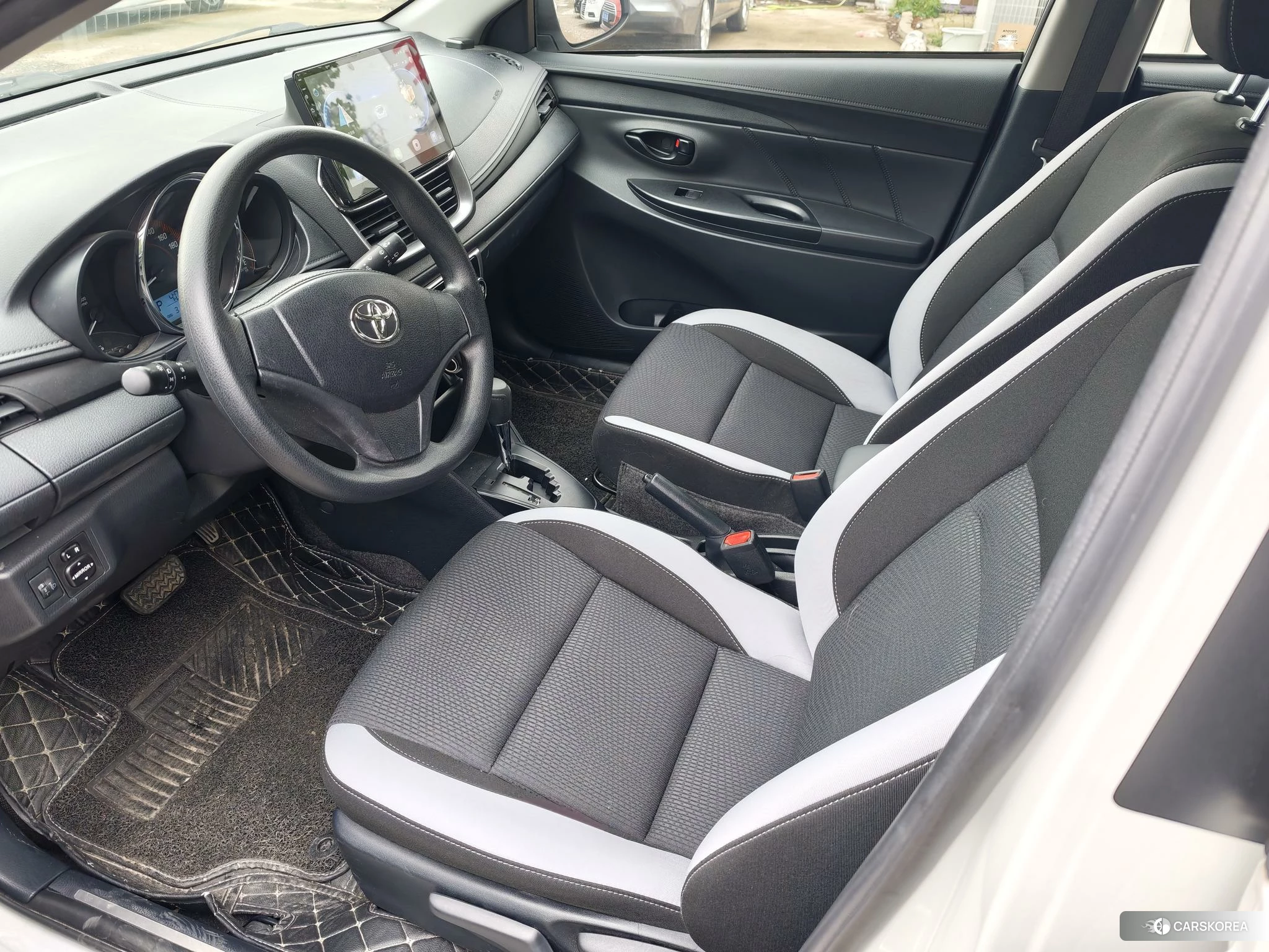 Toyota Yaris L id 4453726 из Китая 10