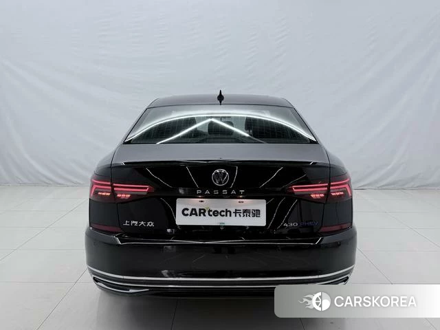Volkswagen Passat PHEV id 4365850 из Китая 15