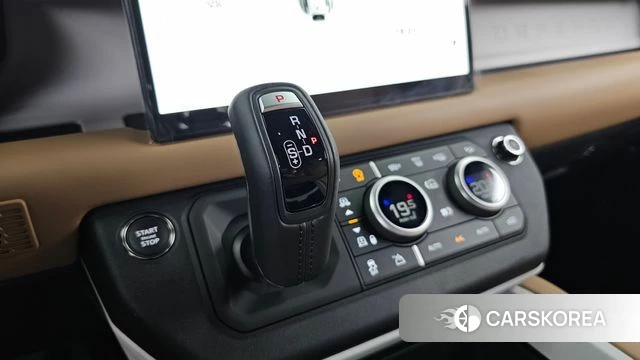 Land Rover Defender (L663) id 4734624 из Кореи 35