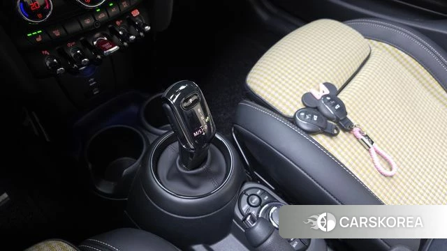 Mini Cooper S Convertible id 3934215 из Кореи 19