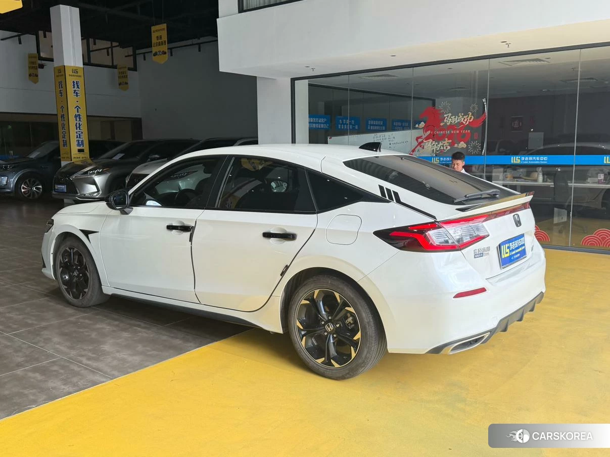 Honda Civic id 4493167 из Китая 10