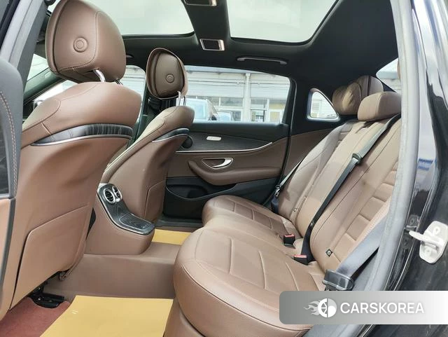 Mercedes-Benz E-class id 4366206 из Китая 9