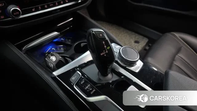 BMW 5 Series (G30) id 3357171 из Кореи 19