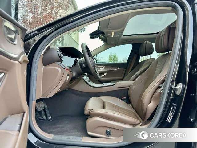Mercedes-Benz E-class id 4263507 из Китая 11