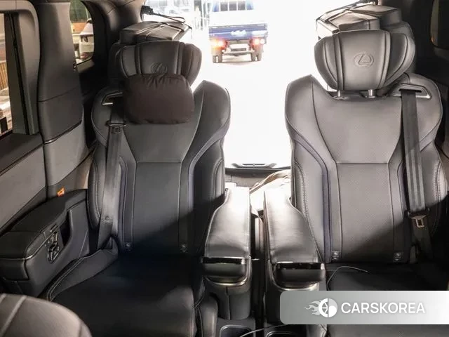 Lexus LM Second Generation id 3241030 из Кореи 17