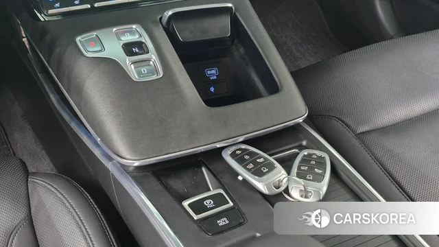 Hyundai The New Grandeur IG Hybrid id 4550705 из Кореи 30