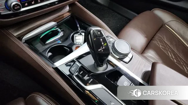 BMW 5 Series (G30) id 3095397 из Кореи 19