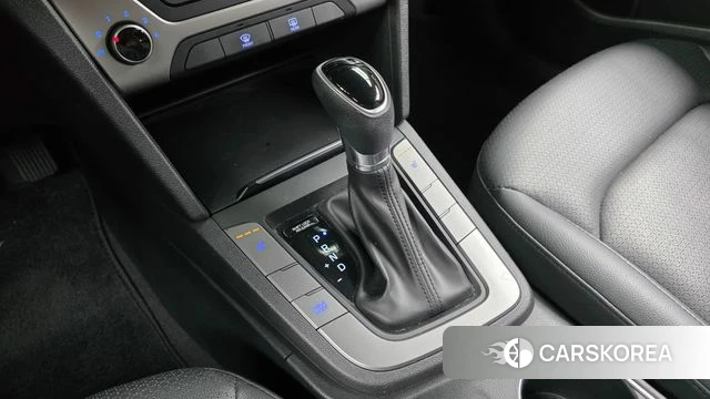 Hyundai Avante AD id 3911981 из Кореи 19