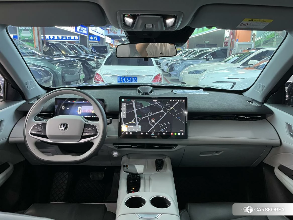 Chang'an UNI-Z PHEV id 4499021 из Китая 16