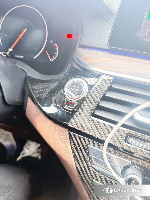 BMW 5 Series (G30) id 3449373 из Кореи 11