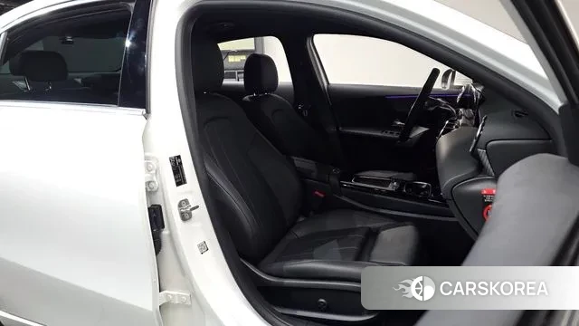 Mercedes-Benz A-Class W177 id 3638967 из Кореи 19