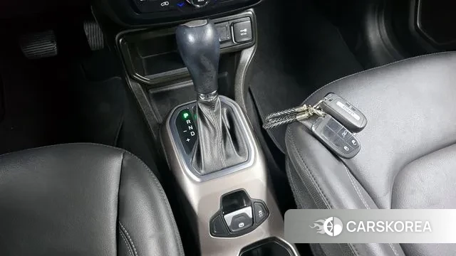 Jeep Renegade id 3084175 из Кореи 19