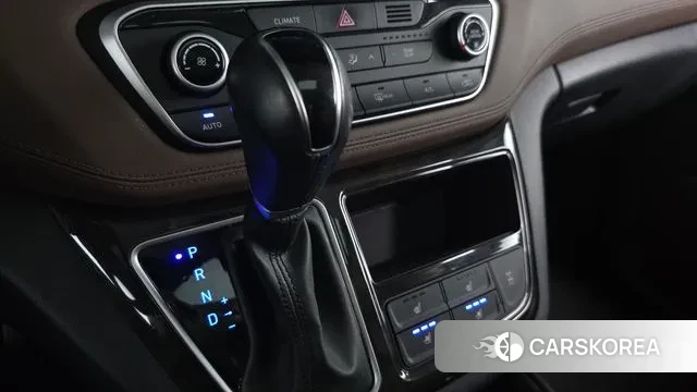 Hyundai The New Grand Starex id 3748590 из Кореи 19