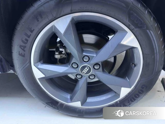 Audi Q3 id 4301447 из Китая 22