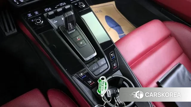 Porsche 911(992) id 3654806 из Кореи 19