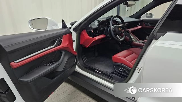 Porsche Taycan id 4880113 из Кореи 32