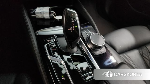 BMW 5 Series (G30) id 3833695 из Кореи 19