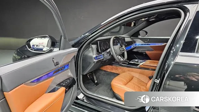 BMW 7 Series (G70) id 3327289 из Кореи 19