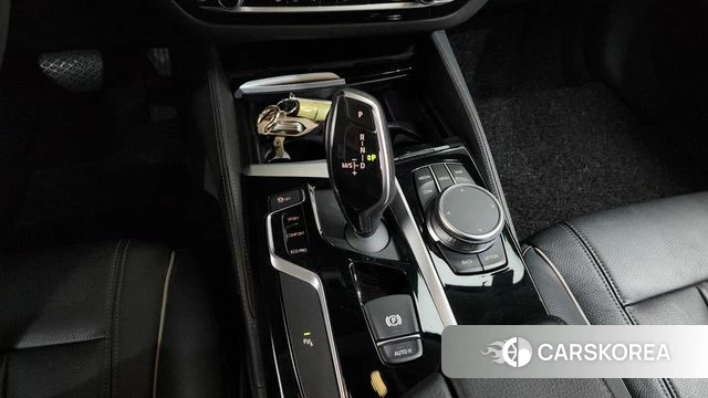 BMW 5 Series (G30) id 4849676 из Кореи 31