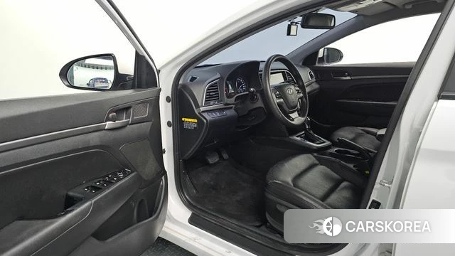 Hyundai Avante AD id 4610478 из Кореи 30