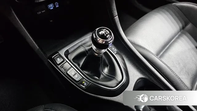 Hyundai Veloster (JS) id 3380188 из Кореи 19