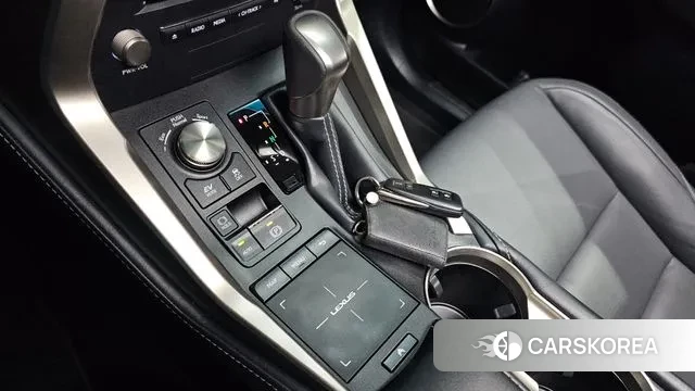 Lexus NX300h id 3709201 из Кореи 19