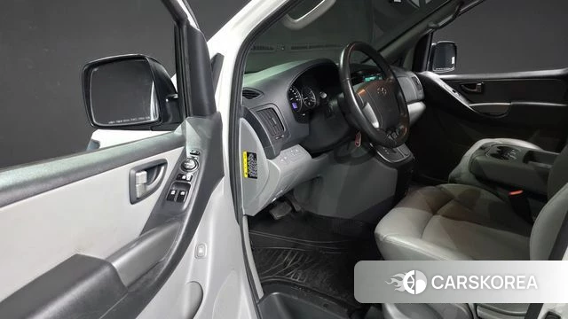 Hyundai The New Grand Starex id 4390234 из Кореи 29