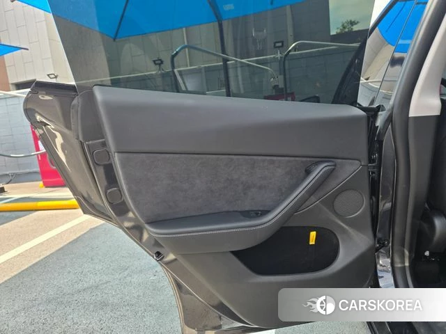 Tesla Model Y id 4664984 из Кореи 19
