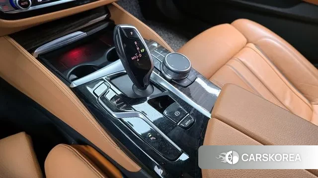 BMW 5 Series (G30) id 3686547 из Кореи 19