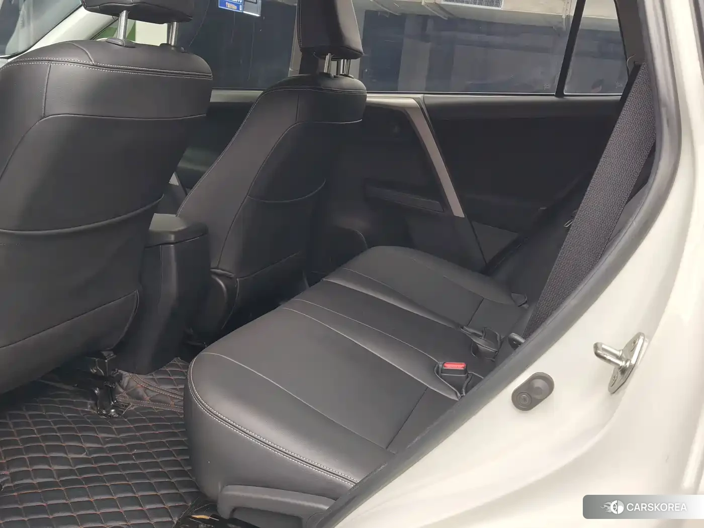 Toyota RAV4 id 4629764 из Китая 13