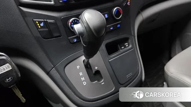 Hyundai The New Grand Starex id 3547477 из Кореи 19