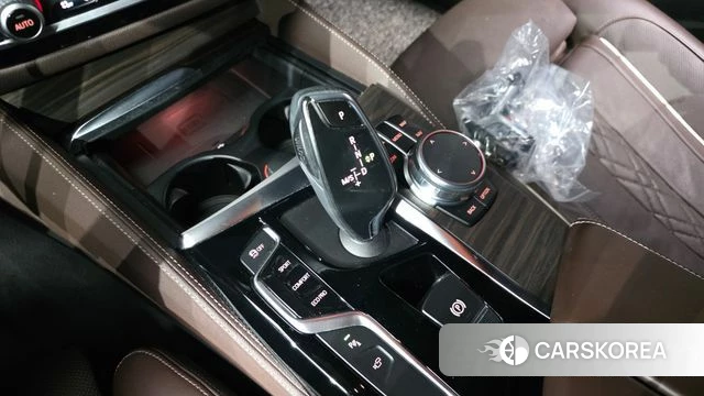 BMW 5 Series (G30) id 4850168 из Кореи 32